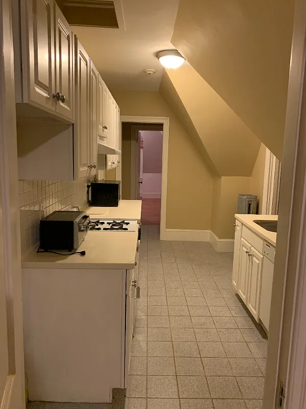 Building Photo - 252 Wayland Ave #6