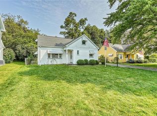 44 Clarington St, Rochester, NY 14609