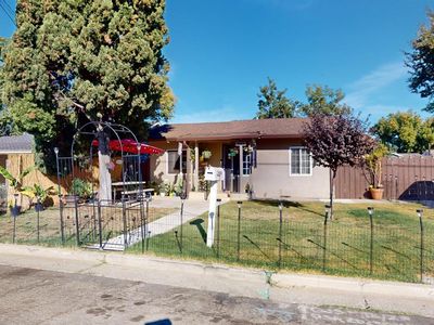 2449 E Lindsay St, Stockton, CA, 95205