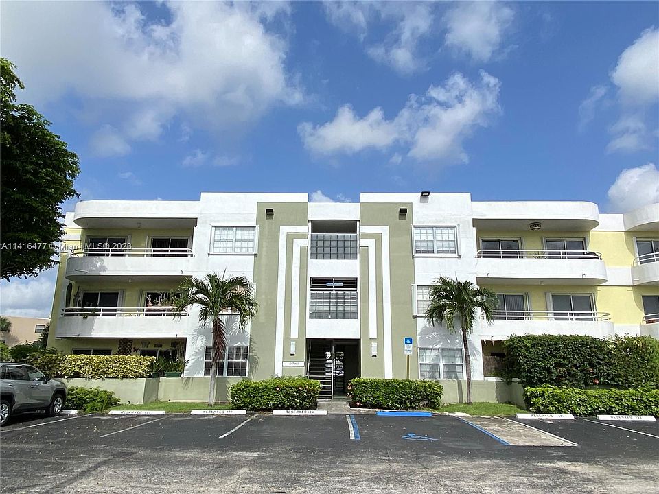 1st image of 10785 SW 108th Ave APT 302