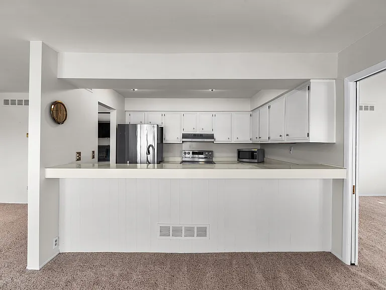 4960 Lake Point Dr — Photo 10