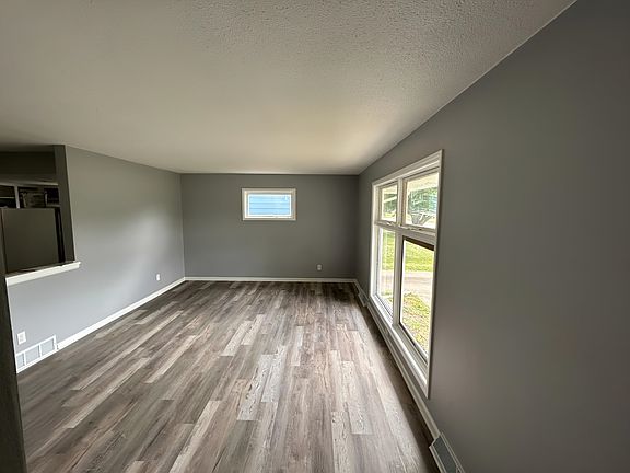 2nd image of 2919 Wesleyan Ave