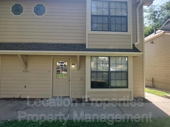 1314 Tennessee St #B, Lawrence, KS 66044