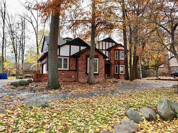 2nd image of 14760 Ivanhoe Dr