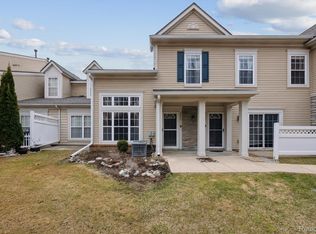 25820 Maritime Cir S, Harrison Township, MI
