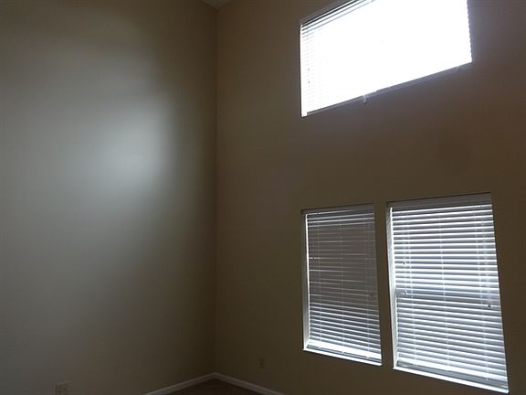 3rd image of 240 Bexhill Dr
