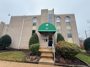 30 Canterbury Sq APT 101, Alexandria, VA 22304