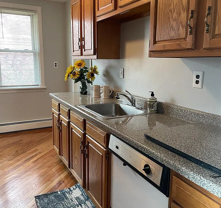 1100 W Newport Pike #2