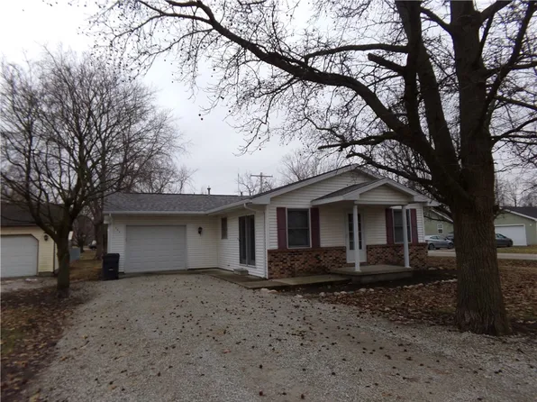 108 Wn 2nd, Findlay, IL 62534