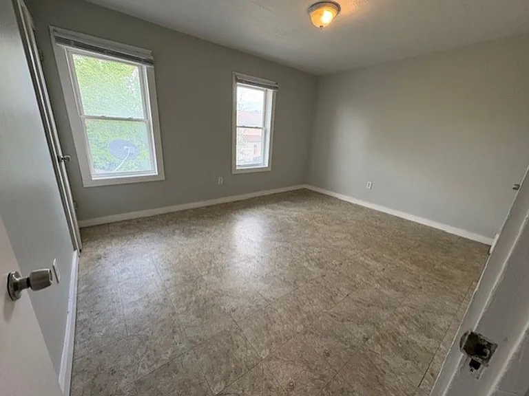 806 Sherman St — Photo 8
