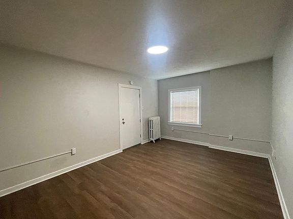 2nd image of 2228 N Astor St #3