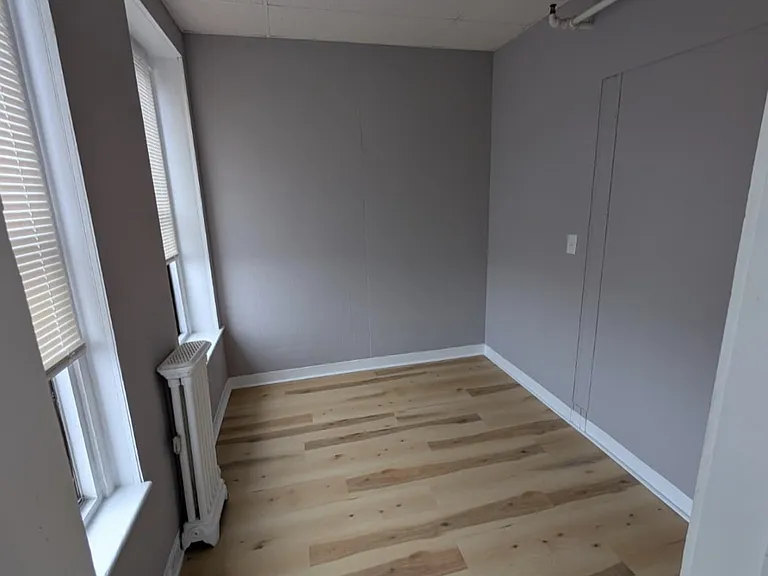 460 Main St #11 — Photo 4