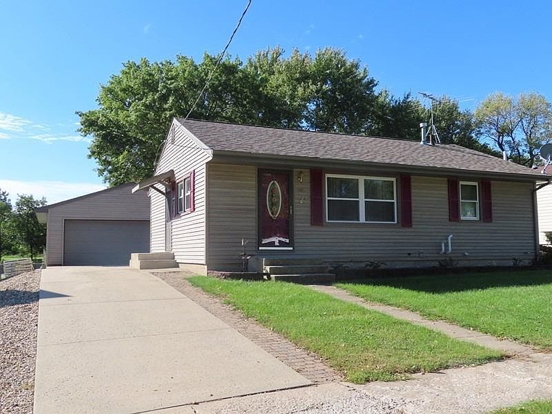 1st image of 689 9th St SE