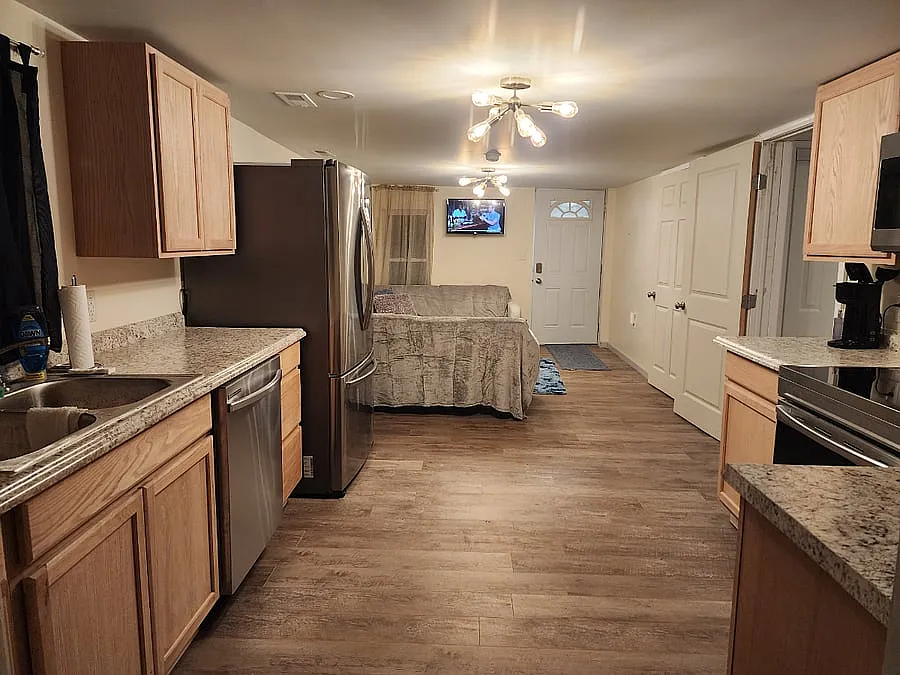 2 bed, 950 sqft, $1,750 — Photo 1