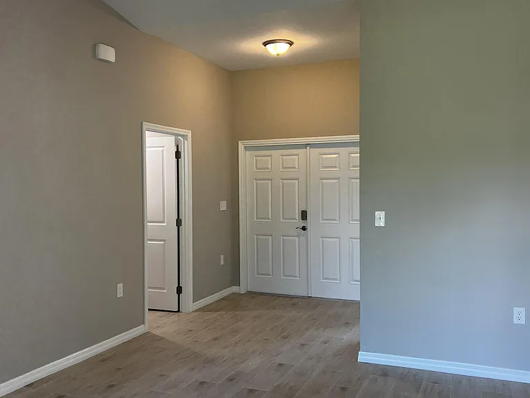3913 NW 42nd Ln — Photo 30