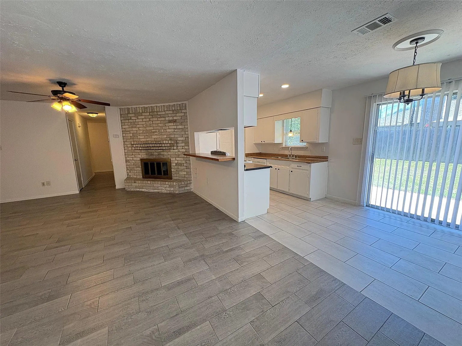 4 bed, 2.0 bath, 1525 sqft, $1,775 — Photo 2