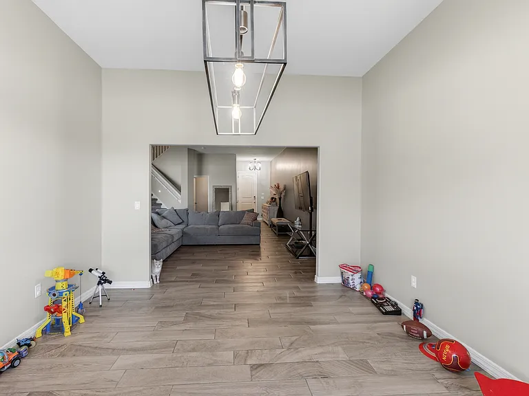 13637 Baja Vista Ct — Photo 11
