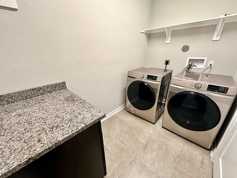 10612 Langham Dr — Photo 18
