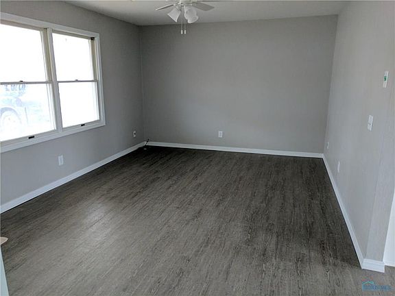 2nd image of 2250 Royal Oak Ave