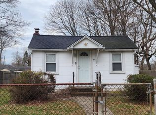 51 Hackensack Rd, Mastic Beach, NY 11951