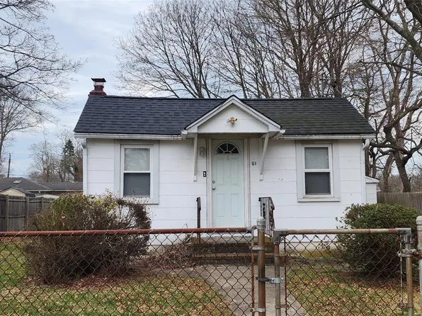 51 Hackensack Road, Mastic Beach, NY 11951