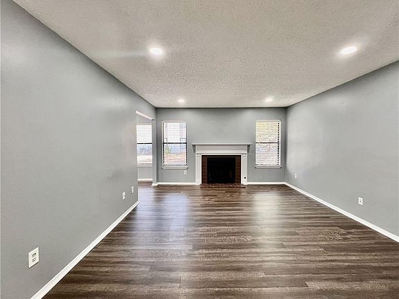 4th image of 1606 Huntingdon Chase