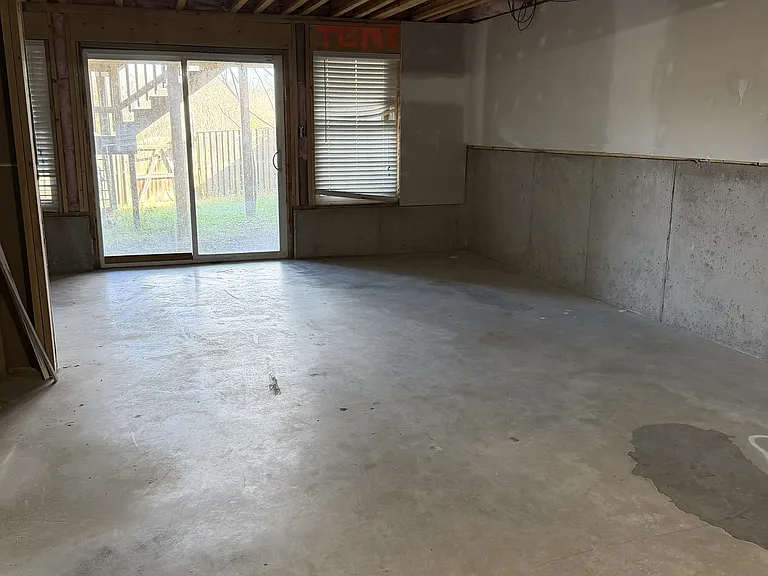 22 Litchfield Ln W — Photo 12