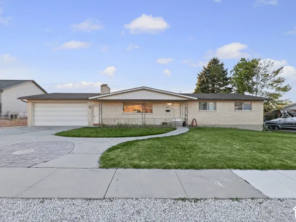 230 Fairlane Dr, Tooele, UT 84074