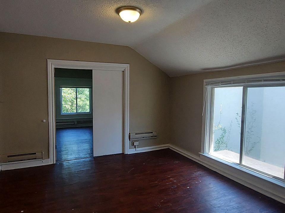 1st image of 955 Burr St #2