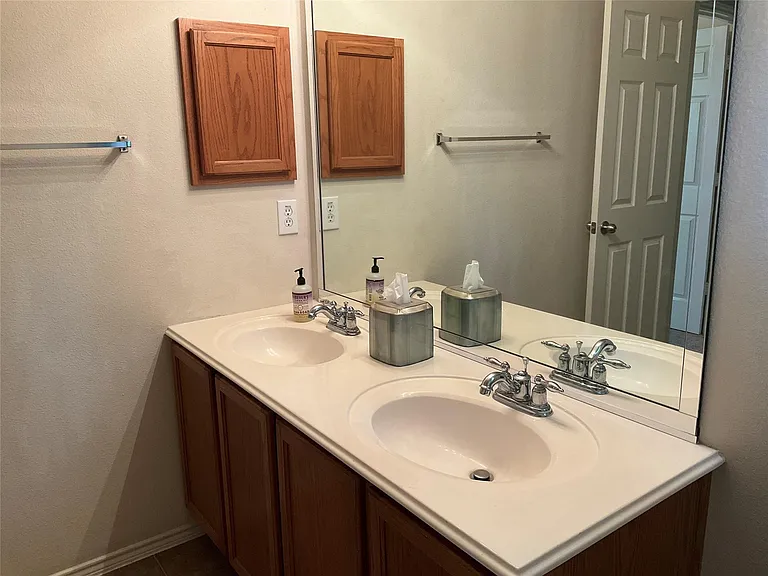 3227 Farrel Hill St — Photo 11