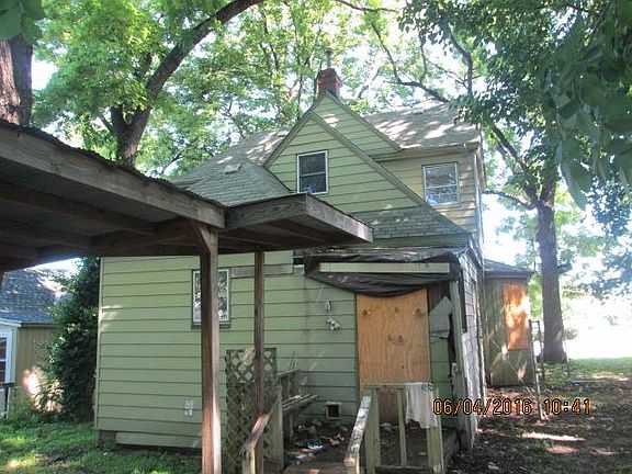 4th image of 6411 Independence Ave