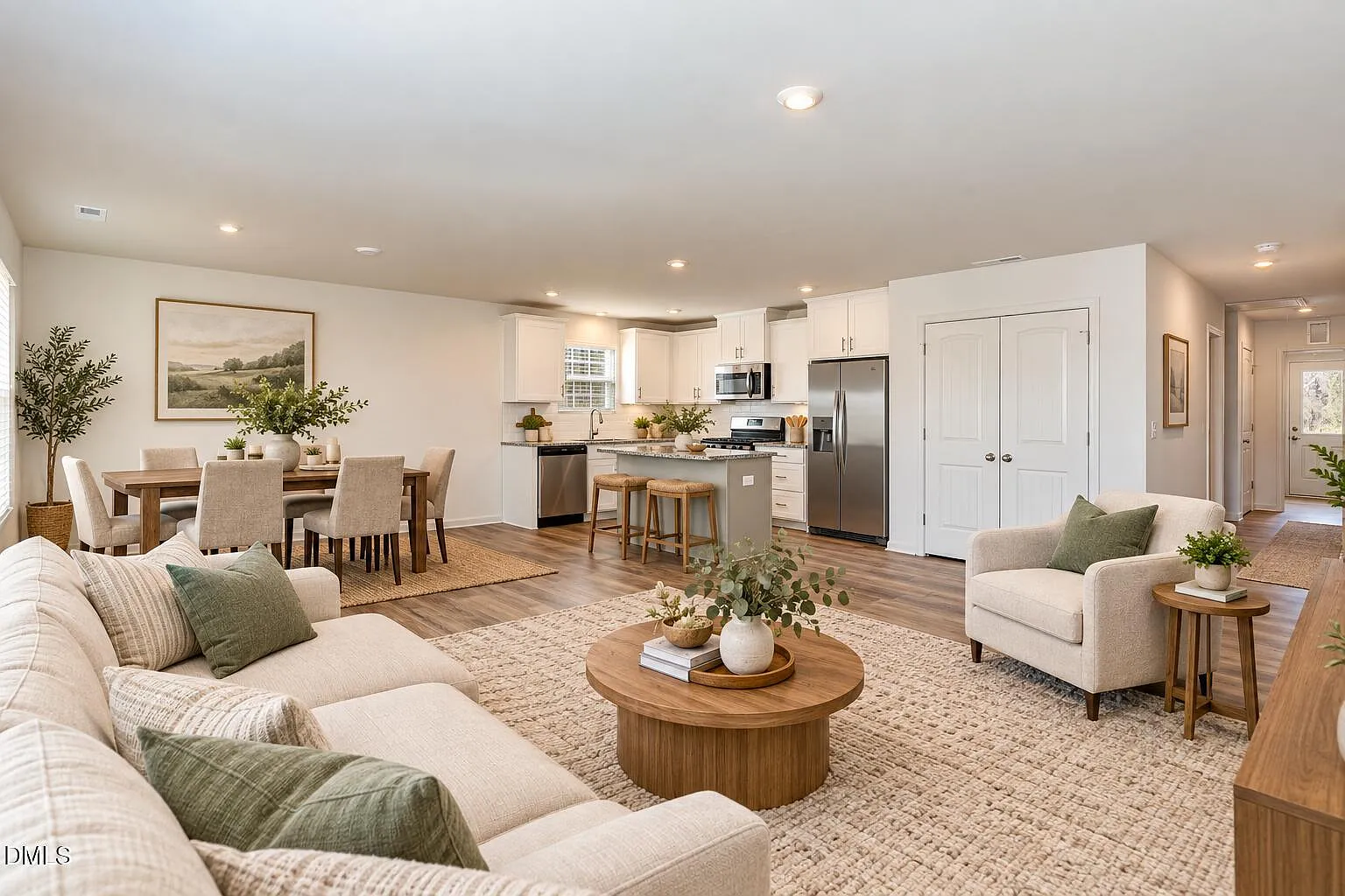 3 bed, 2.0 bath, 1426 sqft, $1,850 — Photo 1