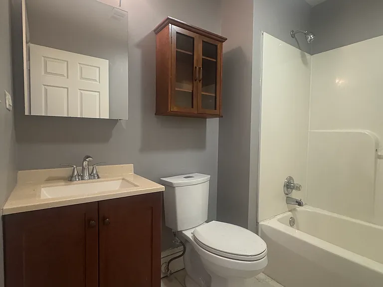 12 E Chase St #1A — Photo 9