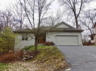 146 Saint Andrews Trl UNIT 2E, Fontana, WI 53125