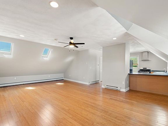 5th image of 112 North St