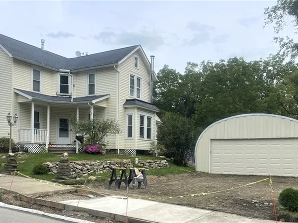 687 Highland Ave, Meadville, PA 16335