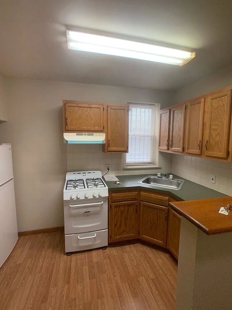 4028 Market St — Photo 3