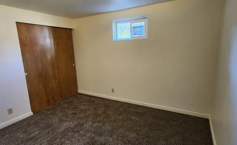 367 Overland Rd — Photo 15