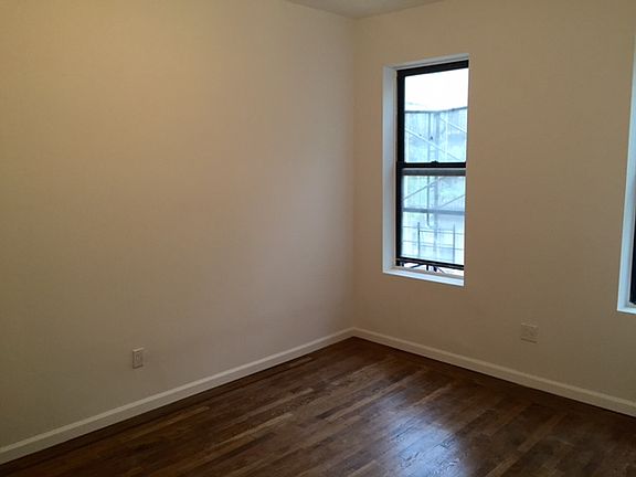 4th image of 961 42nd St APT A8