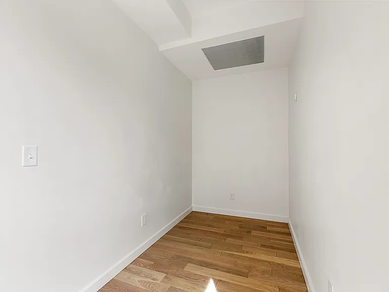 71 Richmond St #5 — Photo 25