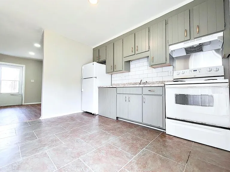 4421 Layola Ave — Photo 1