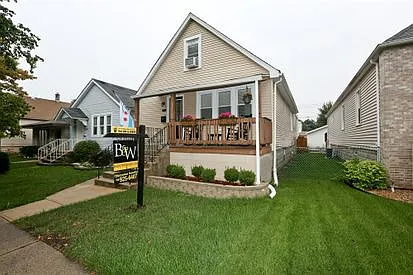 11209 S Spaulding Ave photo 1
