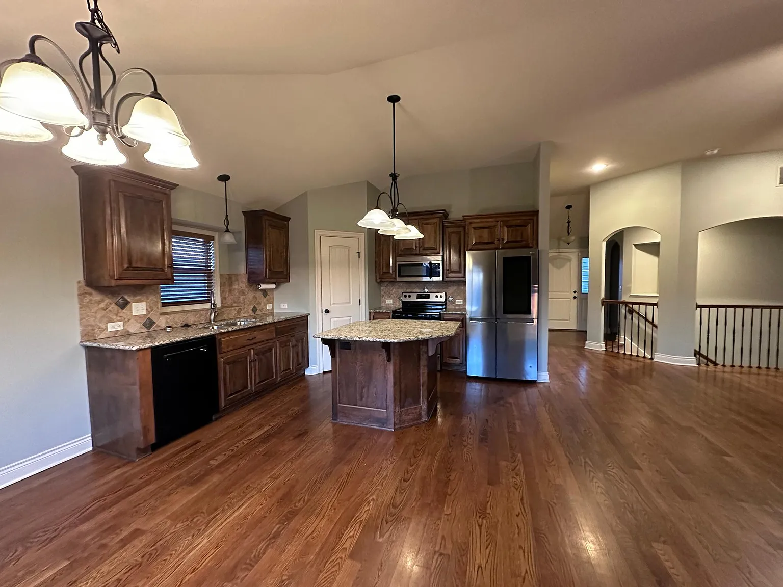 13010 NW Hawthorne Dr — Photo 2