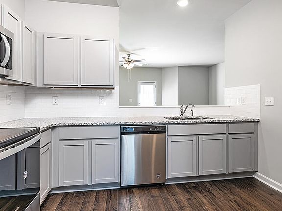 4th image of 2029 River Park Drive