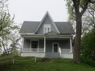 10 S Union St, Elgin, IL 60123