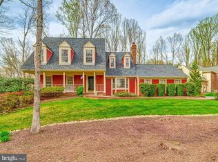 9720 Rolling Ridge Dr, Fairfax Station, VA 22039