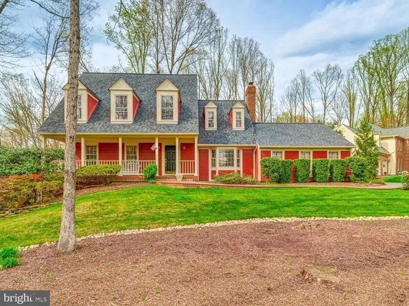 9720 Rolling Ridge Dr, Fairfax Station, VA 22039