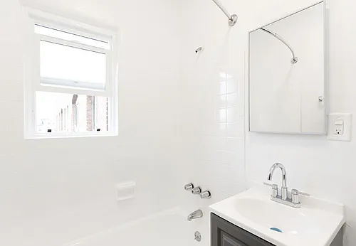 Charming Apartment in the Heart of Koreatown Photo 1 Charming Apartment in the Heart of Koreatown Photo 1