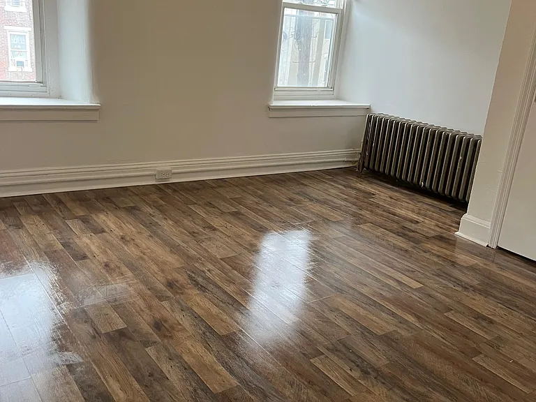 558 E Main St #2 — Photo 3