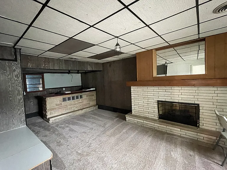 4291 Zander Dr — Photo 3